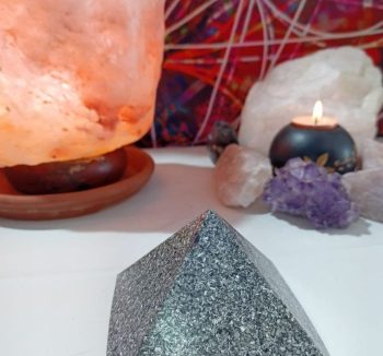 Orgonita Pirámide Grande 4 lados 240 gr.