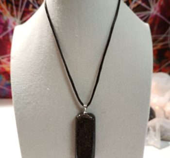 Orgonita colgante Rectángulo Grande VIRUTA PEQUEÑA DE HIERRO 18 gr.