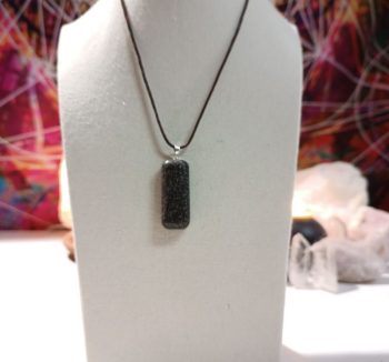 Orgonita colgante Rectangulo PequeñoVIRUTA PEQUEÑA DE HIERRO 10 gr.