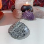 Orgonita Pirámide diamante Grande 110 gr.